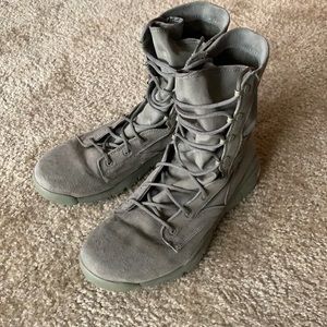 NIKE SFB COMBAT BOOT